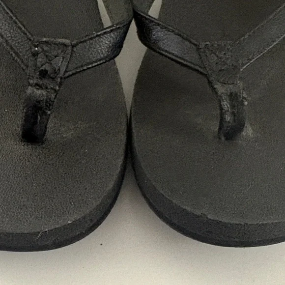 Sanuk Black Flip Flops - Picture 4 of 7